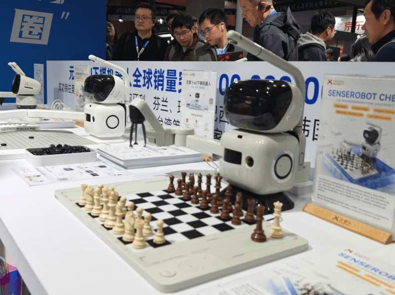  AWE2026首推双区格局；AI深度融入家电生态；东方枢纽加速国际化进程。 家电市场