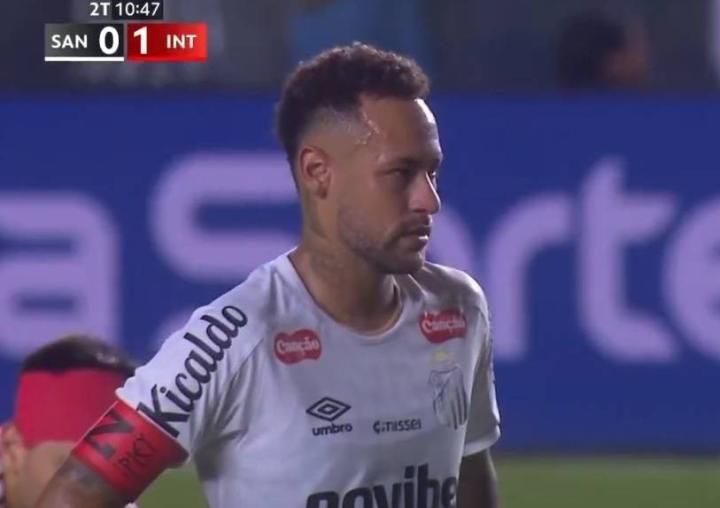  桑托斯球星闪耀巴甲，内马尔进球助攻引国家队热议；安切洛蒂决定成焦点。 体育新闻