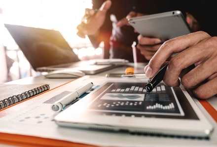  深挖经济阴霾：中东局势与劳动力市场的双重考验 股票财经