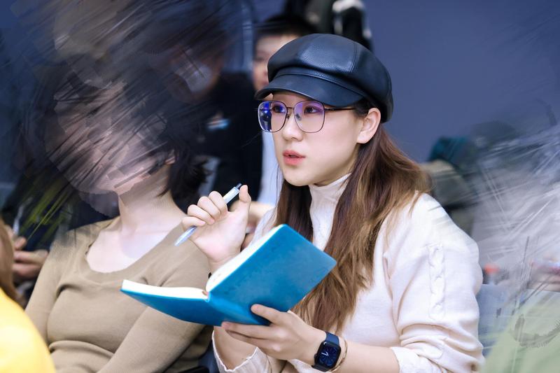 长剧失速、版权折戟:阅文2025财报深度解析与AI漫剧战略转折 汽车科技