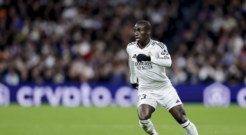  他回来了！皇马最被低估的铁闸伤愈复出，这一次请给他多一点时间 体育新闻