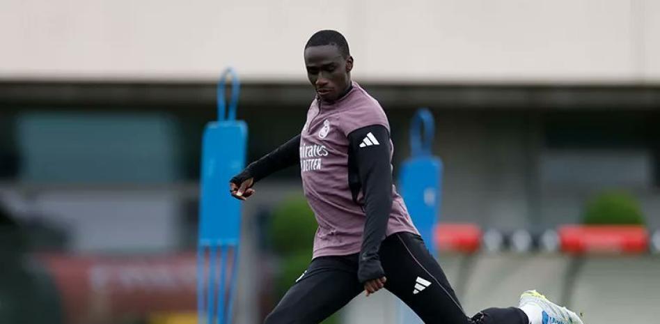  他回来了！皇马最被低估的铁闸伤愈复出，这一次请给他多一点时间 体育新闻