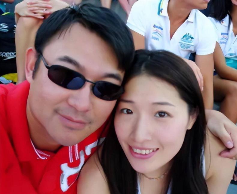  从泳坛新星到蛙后加冕：罗雪娟黄金职业生涯技术复盘 体育新闻